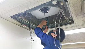 八王子・立川・町田・三鷹・昭島市のエアコンクリーニング 八王子市、立川市、町田市、日野市、東大和市、昭島市、多摩市 業務用レンジフードクリーニング